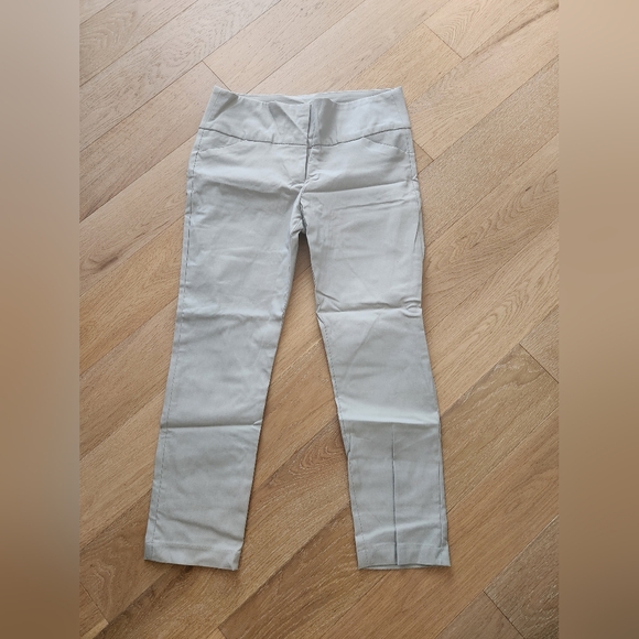 SUZY SHIER | NWT Grey stretch ankle pants - Picture 1 of 5